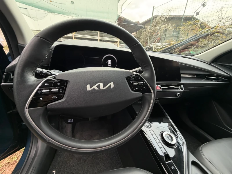 Kia Niro 1.6 GDI PHEV PULSE, сервизна книжка, снимка 12 - Автомобили и джипове - 52332315