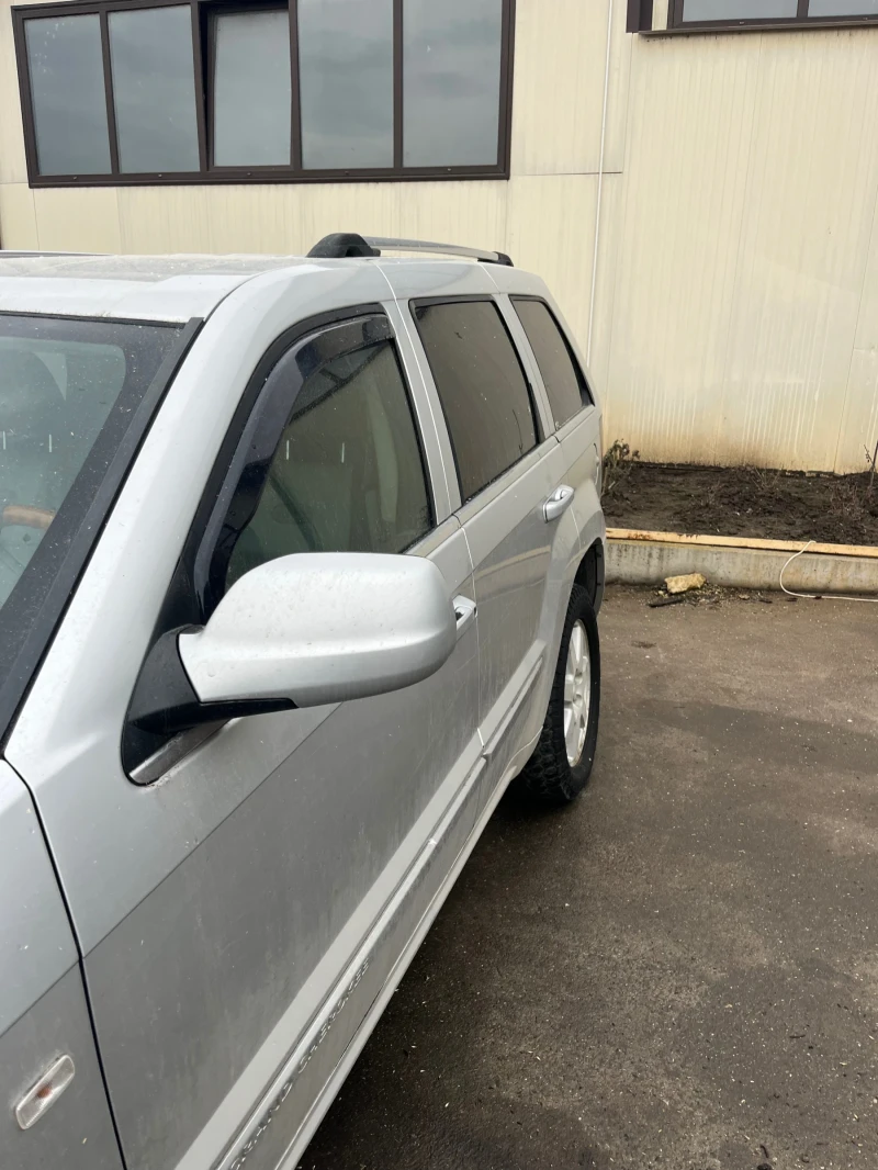 Jeep Grand cherokee, снимка 8 - Автомобили и джипове - 53410359