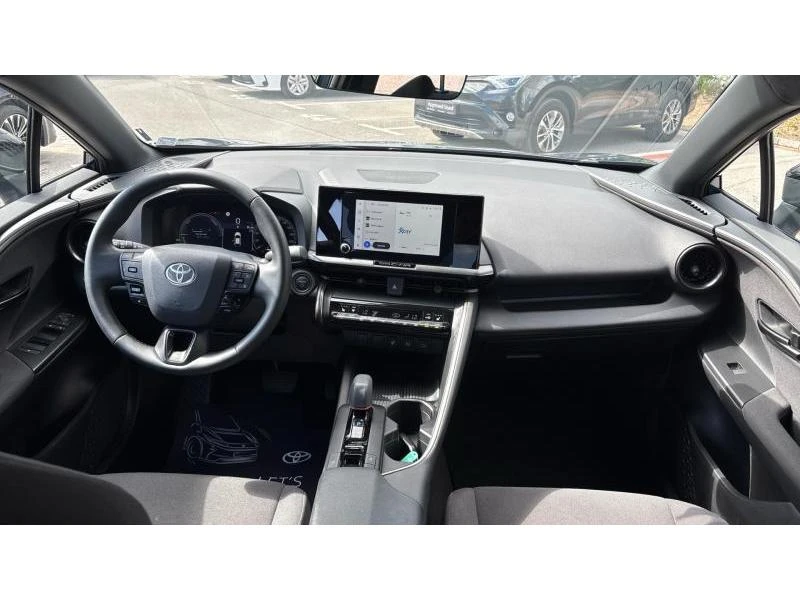 Toyota C-HR 1.8 HEV E-CVT CLUB FWD, снимка 8 - Автомобили и джипове - 56220468