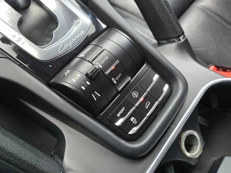 Porsche Cayenne, снимка 16 - Автомобили и джипове - 56724783
