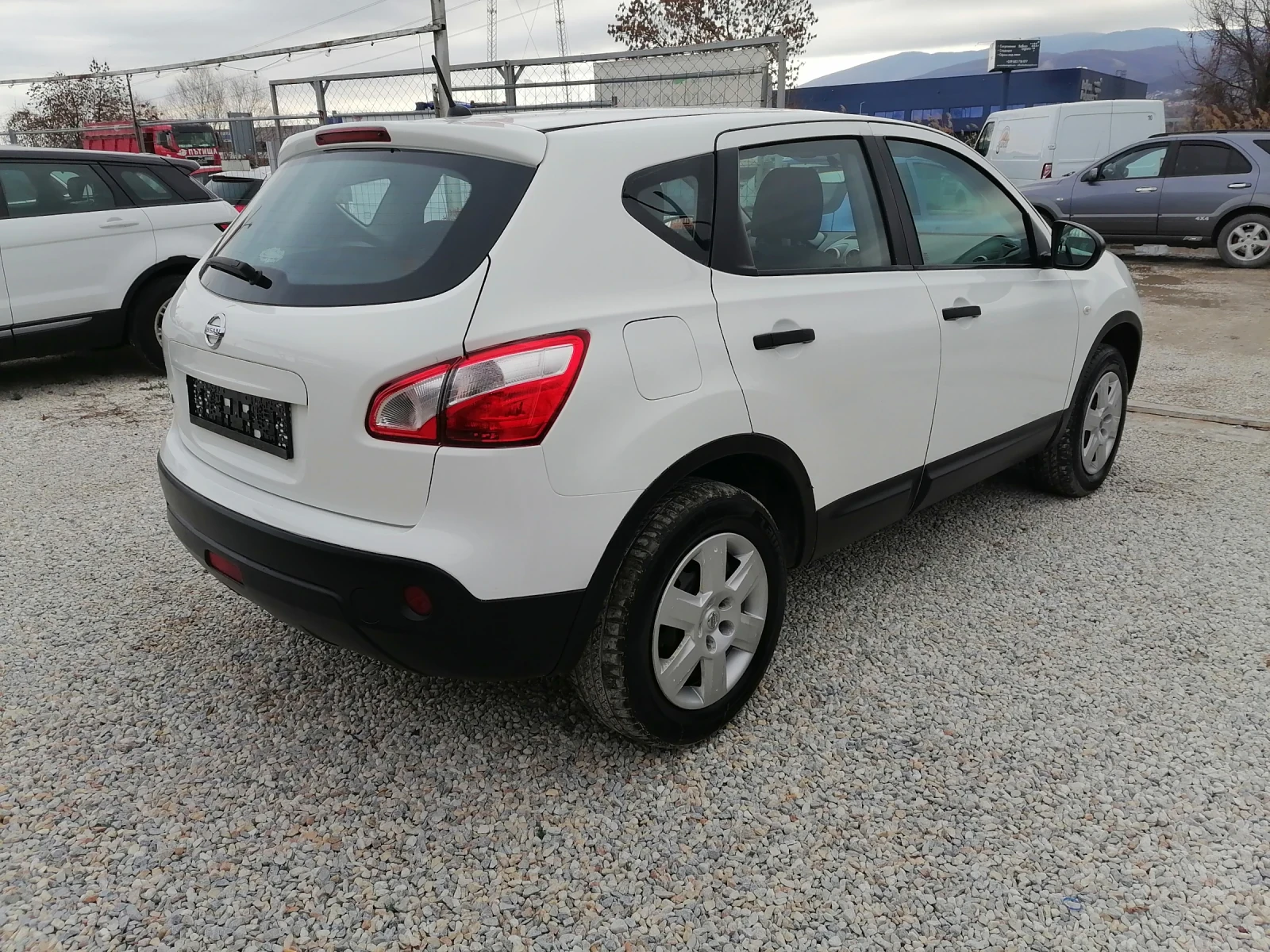 Nissan Qashqai 1.6i 117k.c * ФАБРИЧНА ГАЗ*  - изображение 6