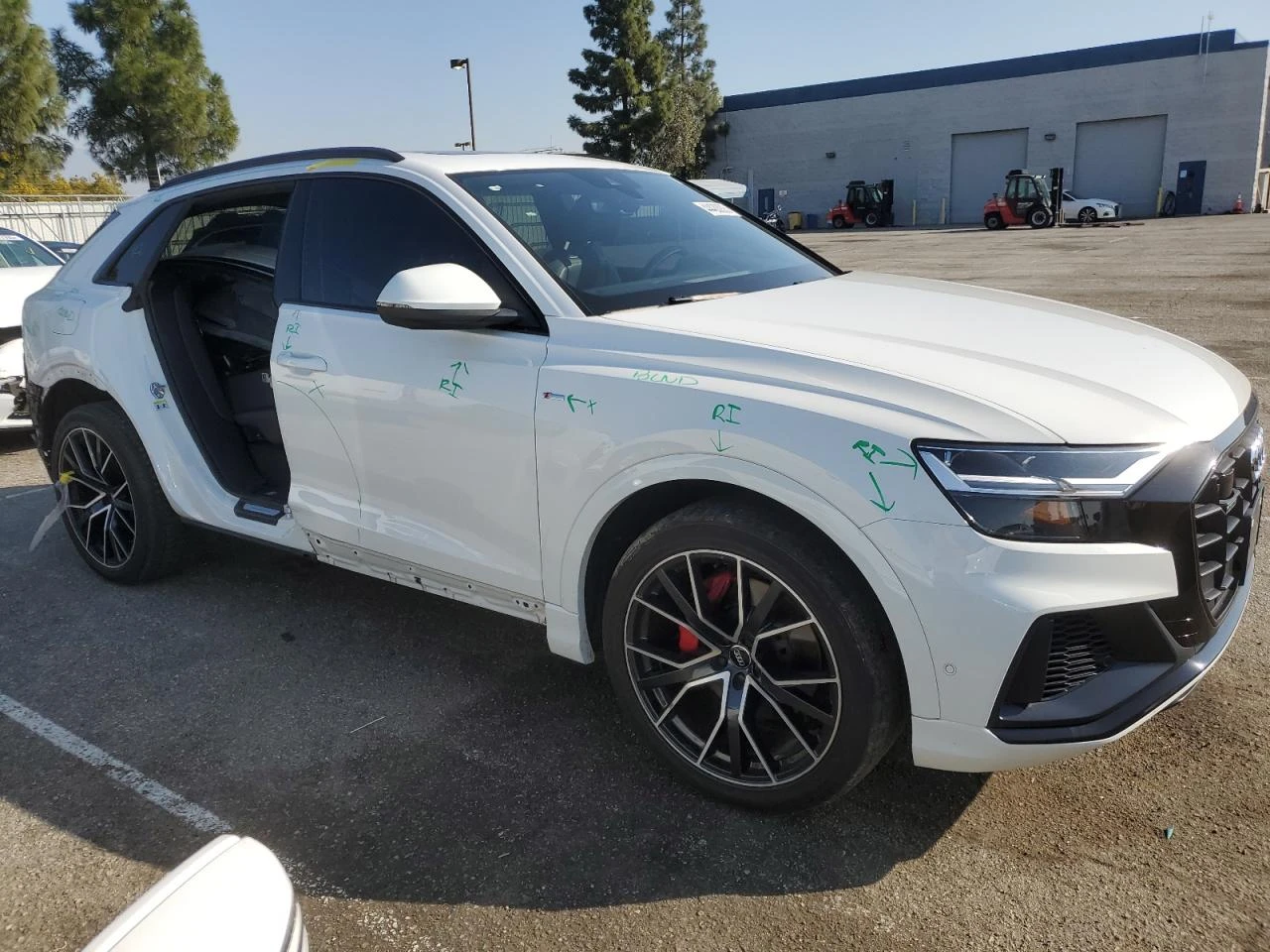 Audi Q8 PREMIUM PLUS S-LINE* Обдух* B&O* BlackOptic*  - изображение 6