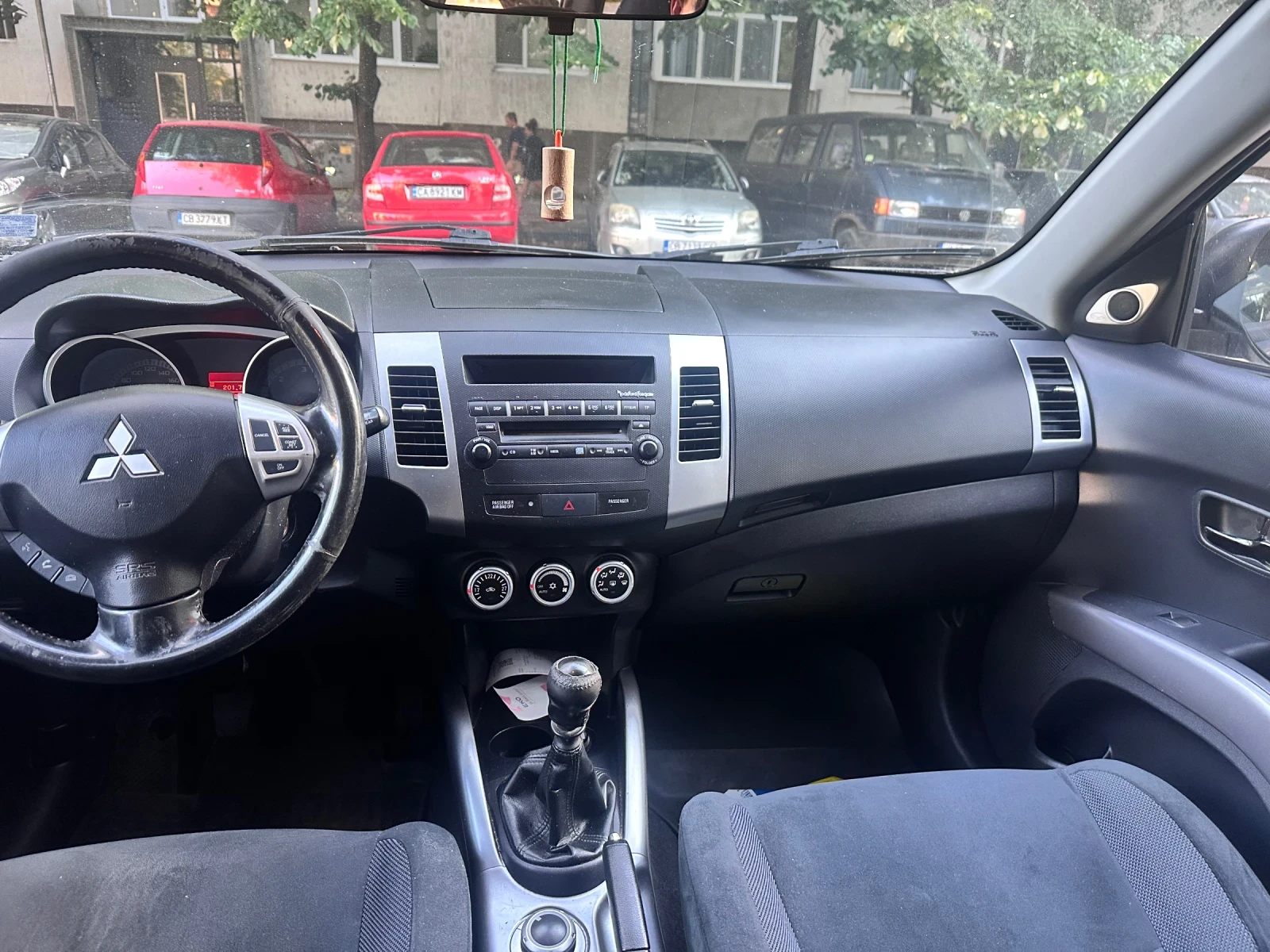 Mitsubishi Outlander 2.0 - изображение 8