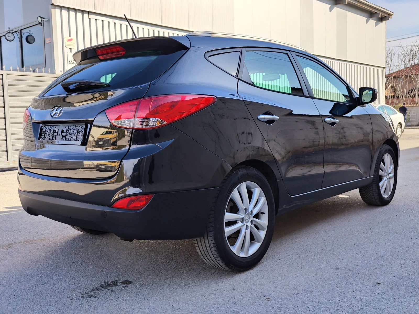 Hyundai IX35 2.0i 16v 163hp Кожа#Нави#Кейлес#Full, снимка 4 - Автомобили и джипове - 53718873