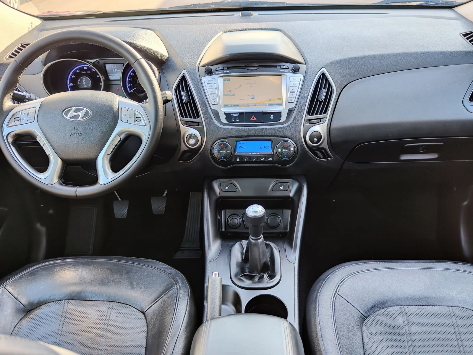 Hyundai IX35 2.0i 16v 163hp Кожа#Нави#Кейлес#Full, снимка 12 - Автомобили и джипове - 53718873