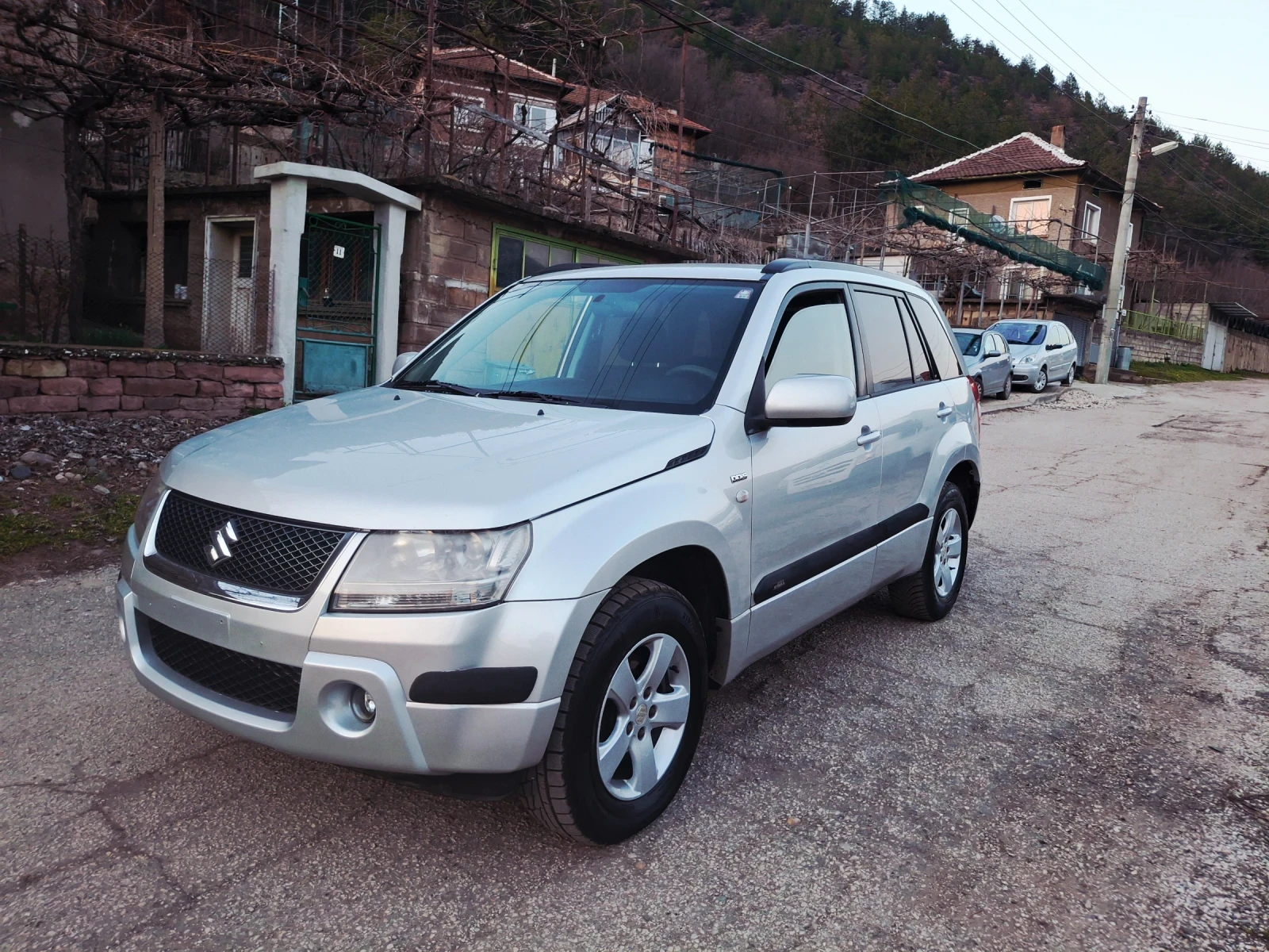 Suzuki Grand vitara 1.9did.klim.4x4, снимка 3 - Автомобили и джипове - 53749328