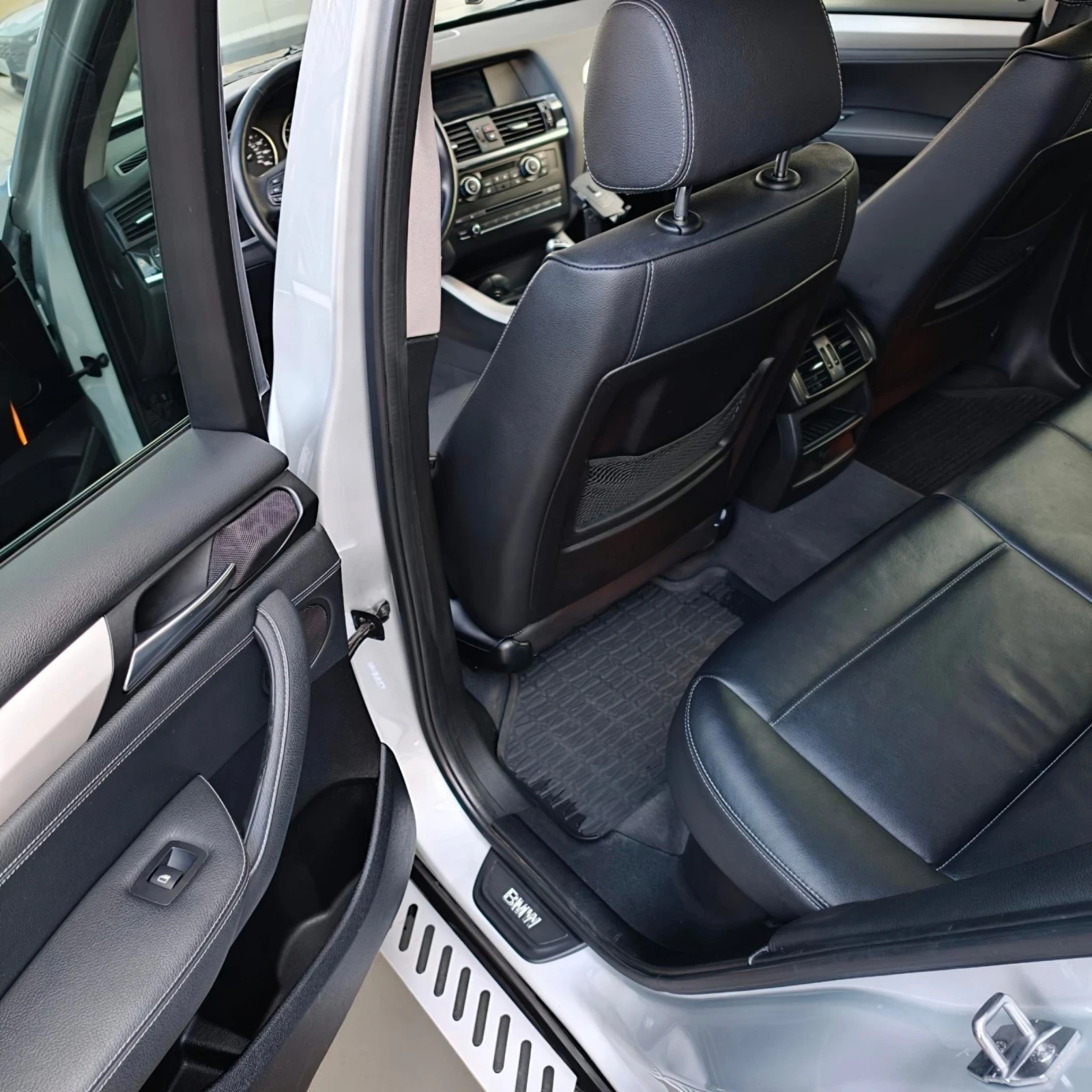 BMW X3 2.8 i X-DRIVE, снимка 10 - Автомобили и джипове - 54168435