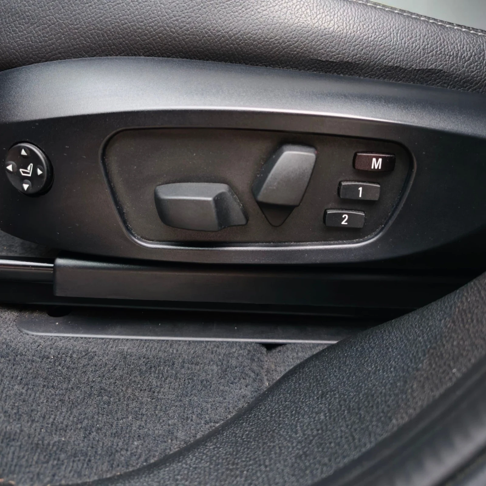 BMW X3 2.8 i X-DRIVE, снимка 13 - Автомобили и джипове - 54168435