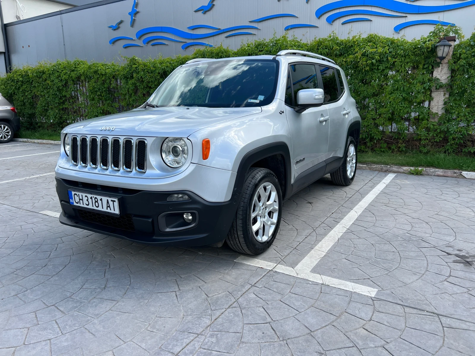 Jeep Renegade, снимка 3 - Автомобили и джипове - 54587986