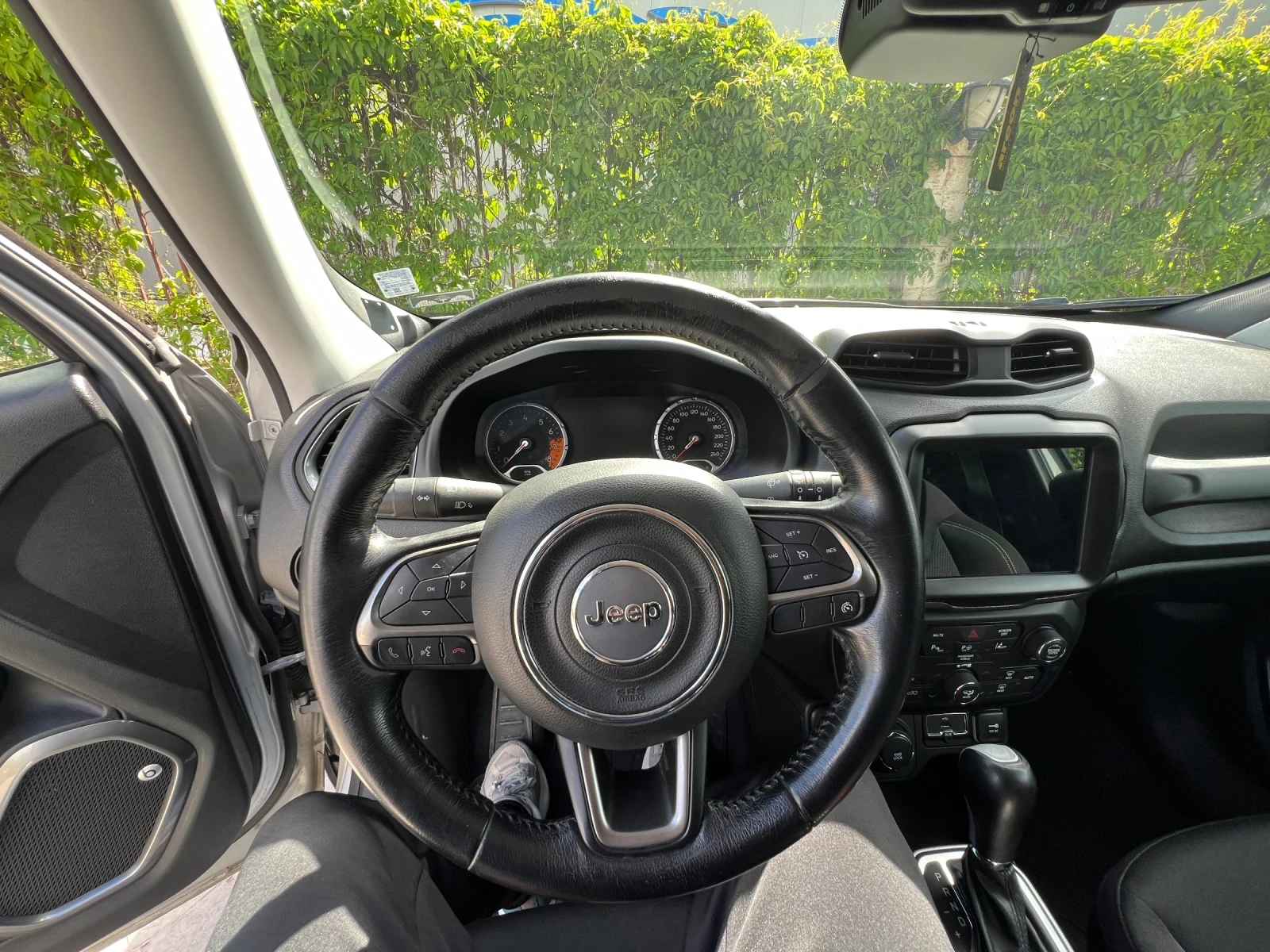 Jeep Renegade, снимка 9 - Автомобили и джипове - 54587986