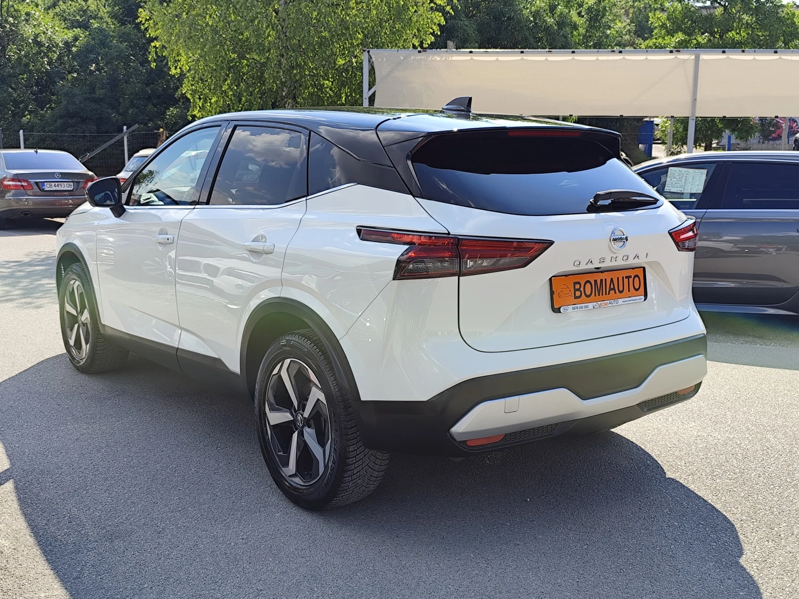 Nissan Qashqai 1.3 Hybrid* LED* NAVI* CAMERA 360* EURO6D* 67000km, снимка 6 - Автомобили и джипове - 55069611