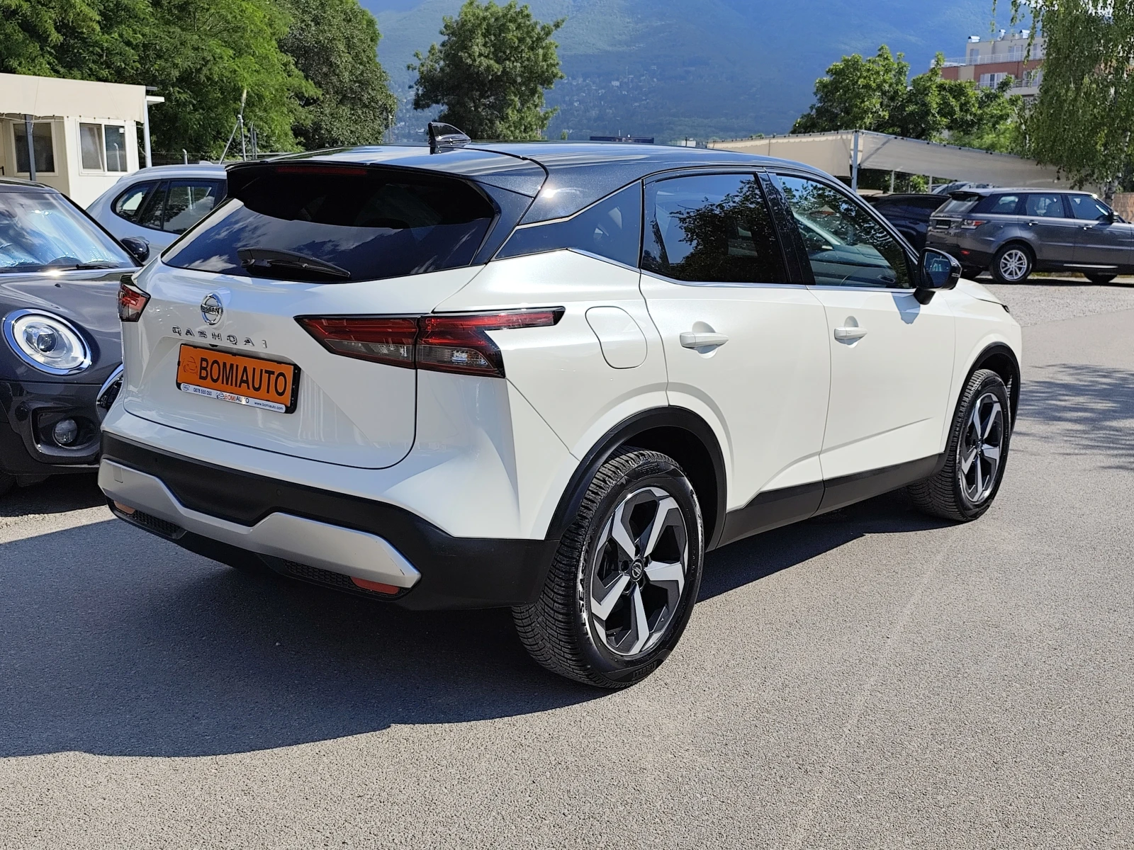 Nissan Qashqai 1.3 Hybrid* LED* NAVI* CAMERA 360* EURO6D* 67000km, снимка 4 - Автомобили и джипове - 55069611