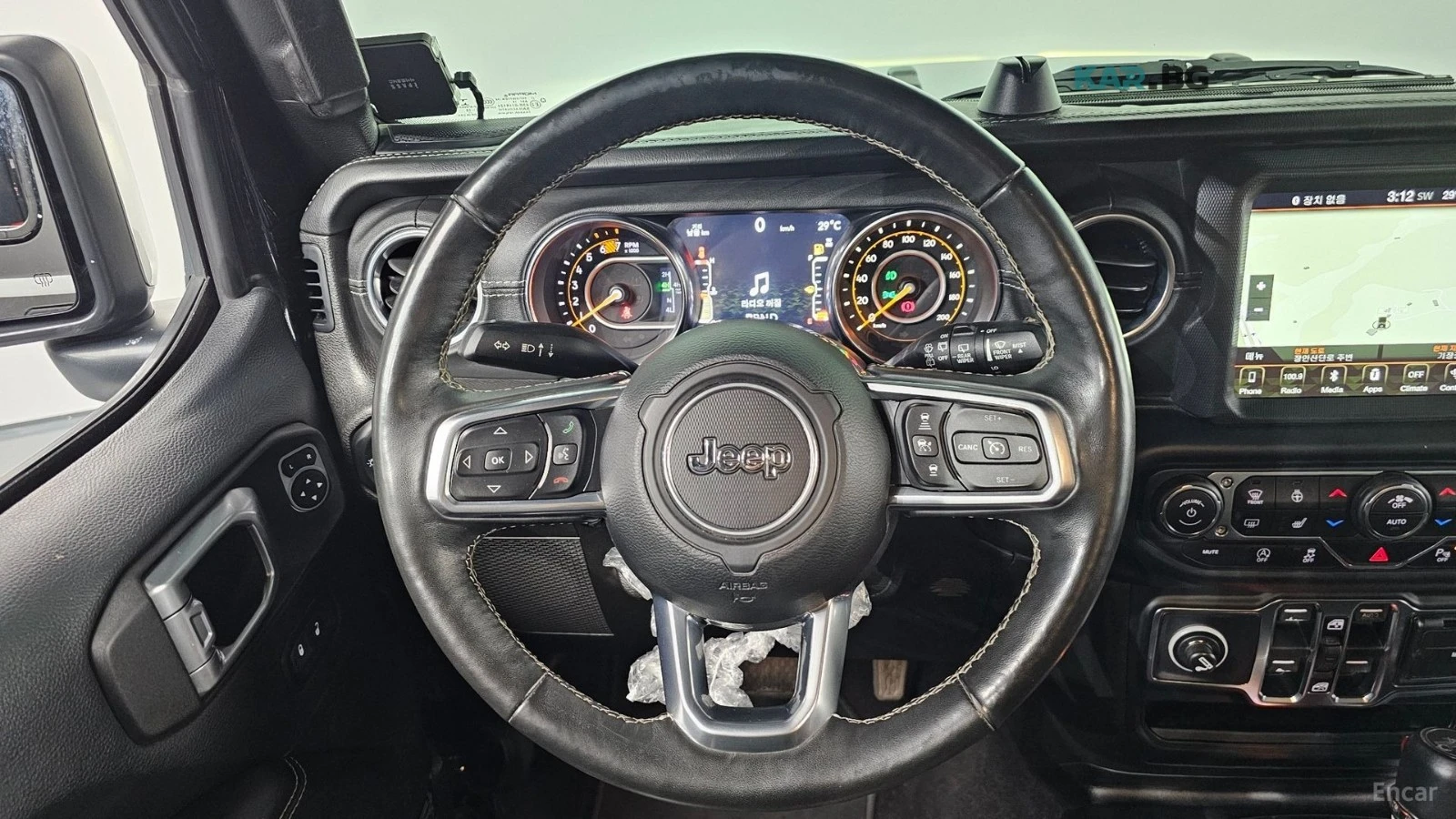 Jeep Wrangler * 2.0* OVERLAND* КОЖА* ПОДГРЕВ* NAVI* КАМЕРА* , снимка 13 - Автомобили и джипове - 55298804