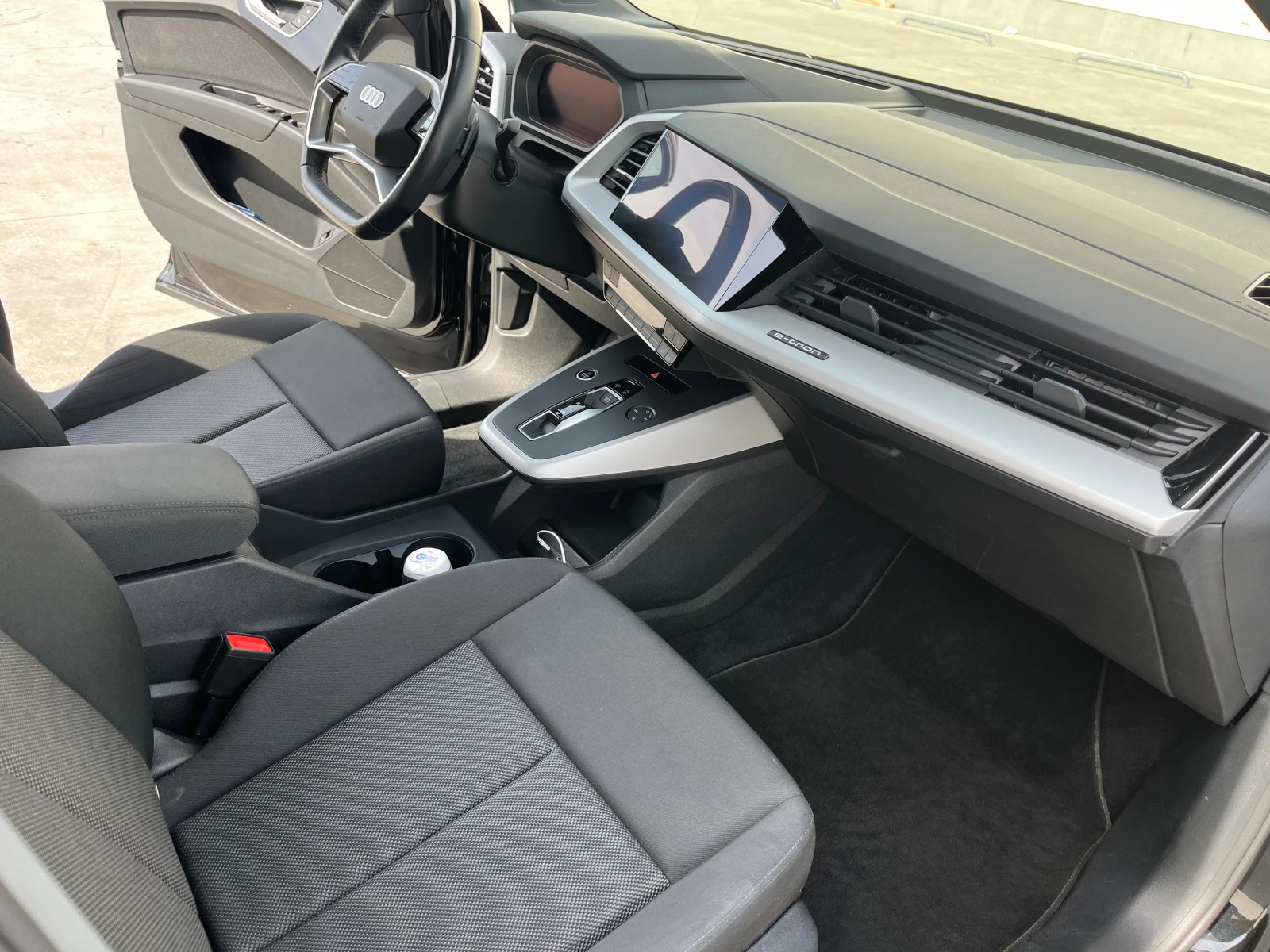 Audi Q4 S-line/82 KW/SOH 95%/HUD/ACC/MATRIX/1г гаранция, снимка 10 - Автомобили и джипове - 55894608