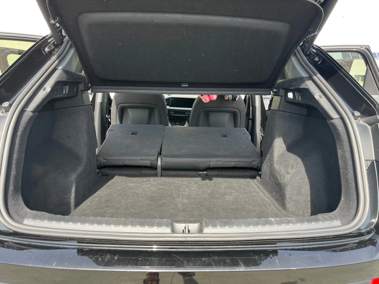 Audi Q4 S-line/82 KW/SOH 95%/HUD/ACC/MATRIX/1г гаранция, снимка 13 - Автомобили и джипове - 55894608