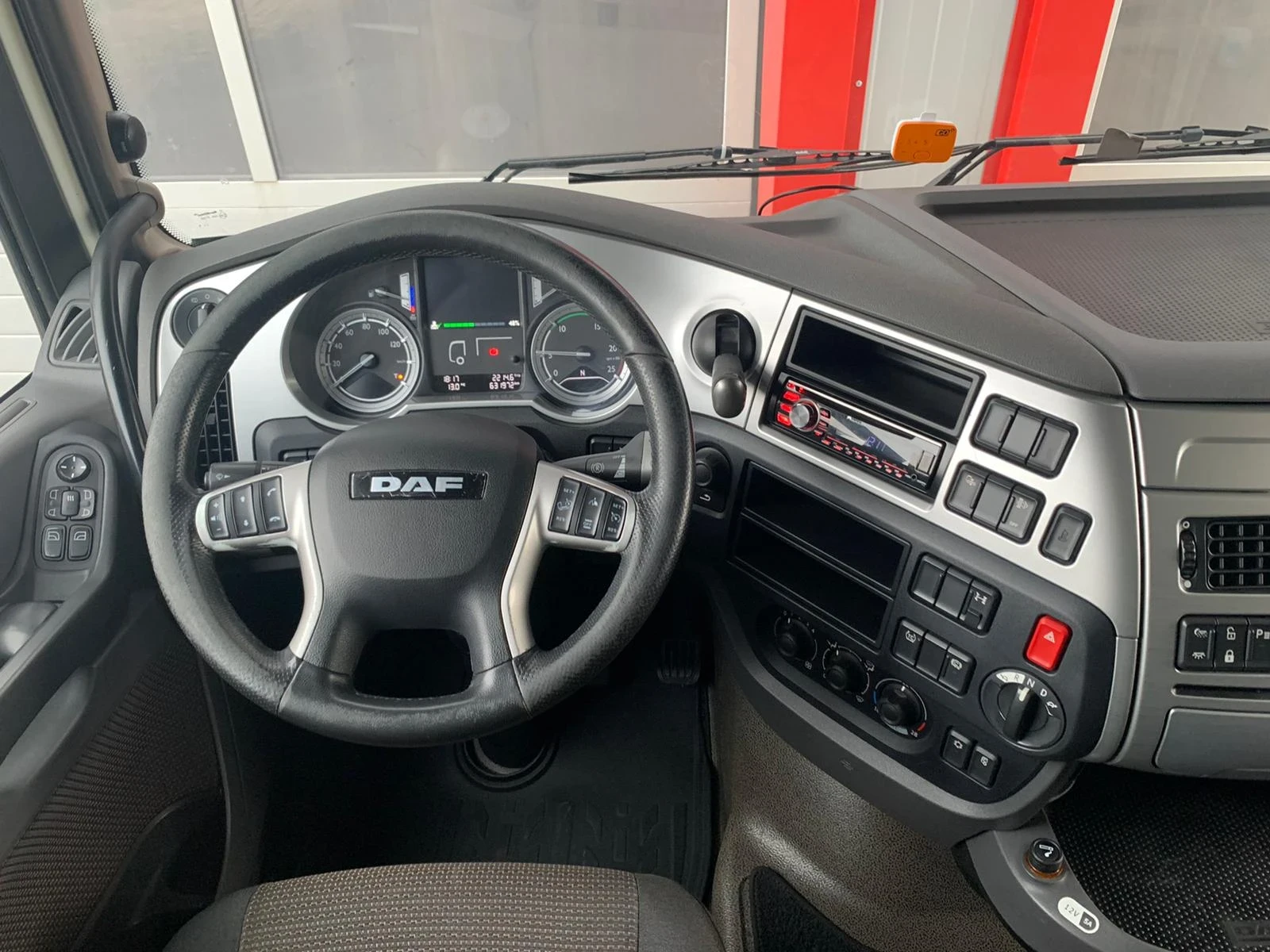 Daf FT XF 106  AUTOMATIK RETARDER KLIMATIK EVRO 6 !!! | Mobile.bg   11