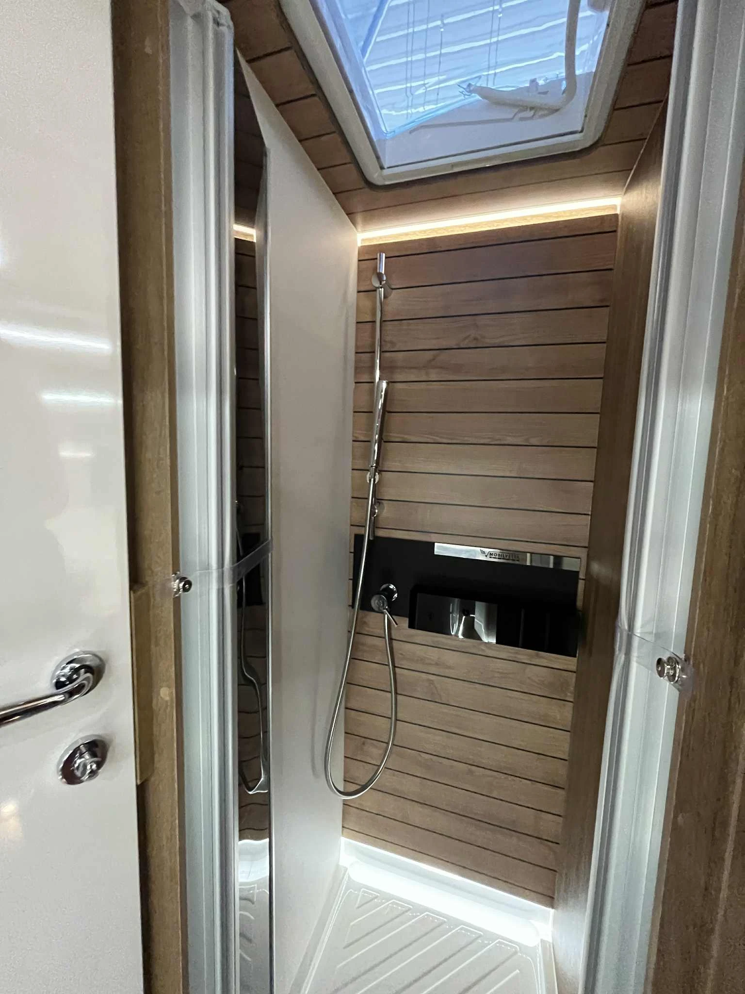 ������ Mobilvetta Krosser P86  | Mobile.bg � ����������� 6