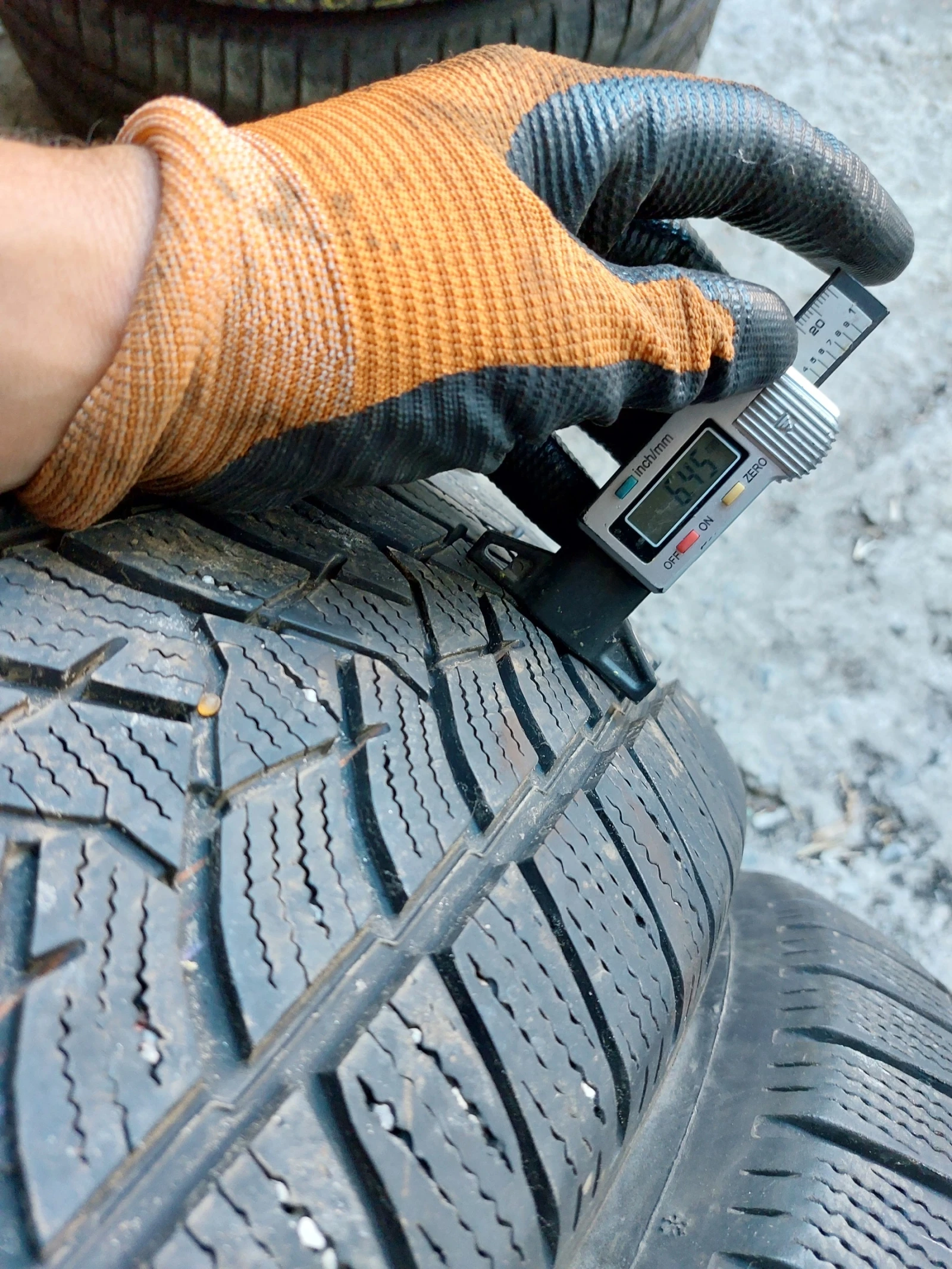 ���� 235/60R18 | Mobile.bg � ����������� 4