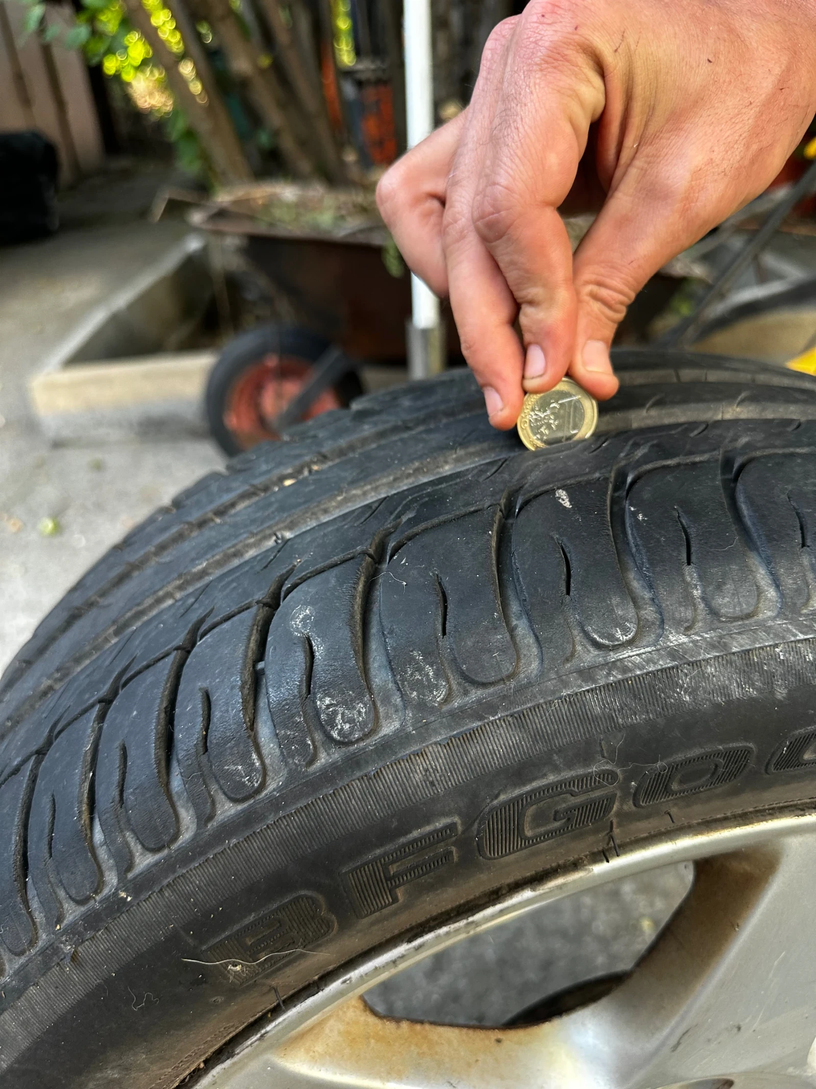 Гуми с джанти BF Goodrich 205/55R16, снимка 4 - Гуми и джанти - 55512395