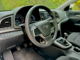 Hyundai Elantra Реални 48000км, снимка 9