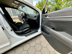 Hyundai Elantra Реални 48000км, снимка 11