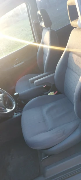Seat Alhambra 2.0 газ/бензин, снимка 11