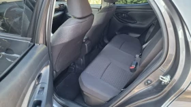 Toyota Yaris 1, 5 HEV LED NAVI CAMERA Швейцария , снимка 9