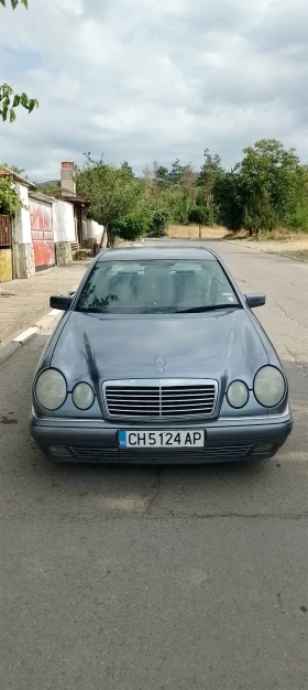 Обява за продажба на Mercedes-Benz E 220 ~Цена по договаряне - изображение 1