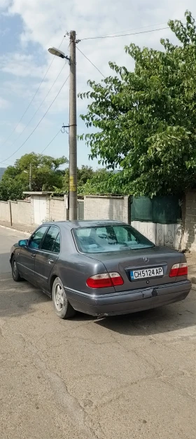 Обява за продажба на Mercedes-Benz E 220 ~Цена по договаряне - изображение 3