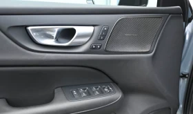 Обява за продажба на Volvo S60 B5 AWD = Ultimate Dark = Гаранция ~84 804 лв. - изображение 4