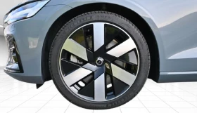 Обява за продажба на Volvo S60 B5 AWD = Ultimate Dark = Гаранция ~84 804 лв. - изображение 3
