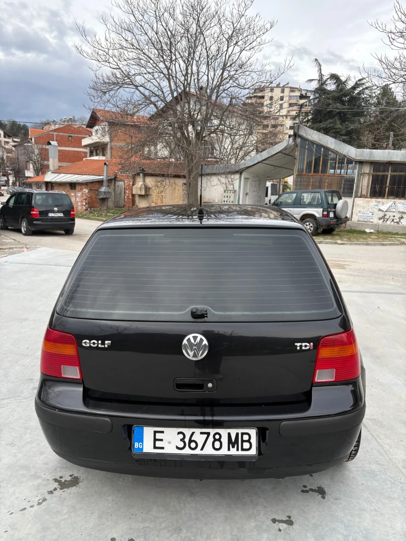 VW Golf, снимка 2 - Автомобили и джипове - 49540327