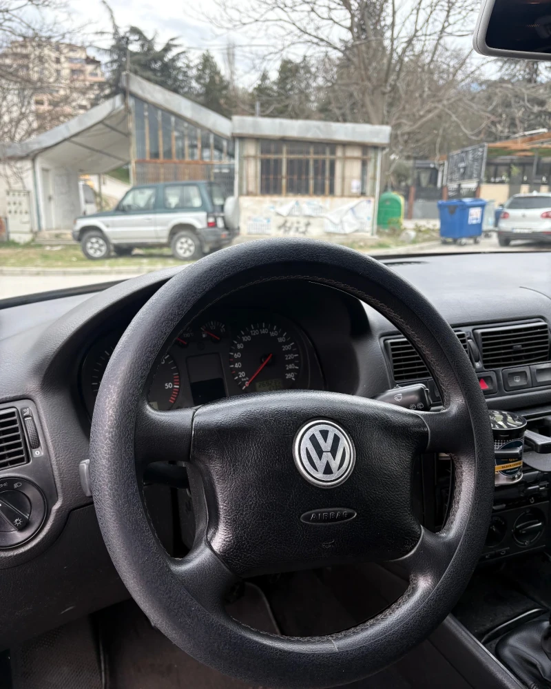 VW Golf, снимка 6 - Автомобили и джипове - 49540327