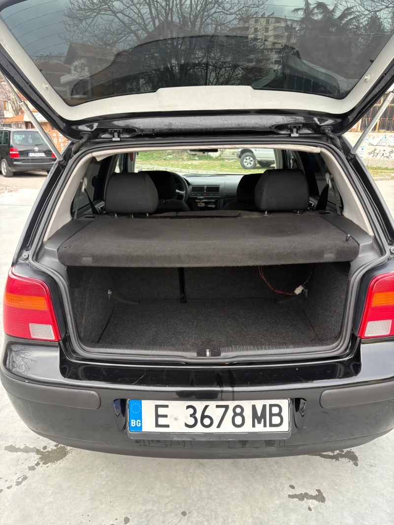 VW Golf, снимка 5 - Автомобили и джипове - 49540327