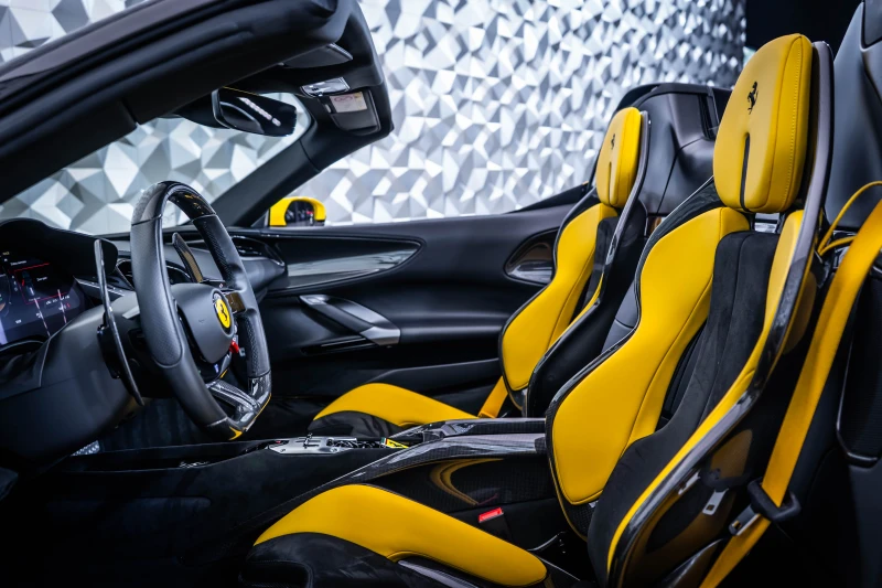 Ferrari SF 90 Spider Giallo Modena, снимка 11 - Автомобили и джипове - 51497534
