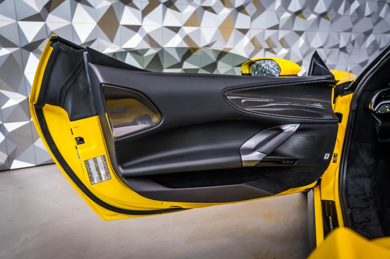 Ferrari SF 90 Spider Giallo Modena, снимка 7 - Автомобили и джипове - 51497534