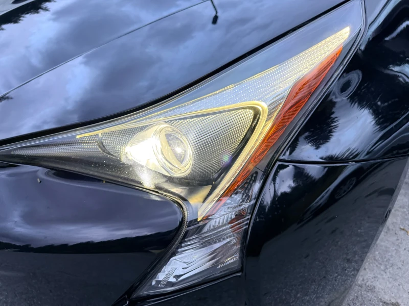 Toyota Prius PARK* BMS* DISTR* HEADUP* 2018* LED* JBL AUDIO* , снимка 16 - Автомобили и джипове - 52172771