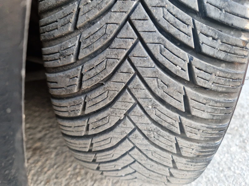 Toyota Avensis 2.0D4D, 116кс, 05г, Италия-БЕЗ РЪЖДИ , снимка 17 - Автомобили и джипове - 52573177