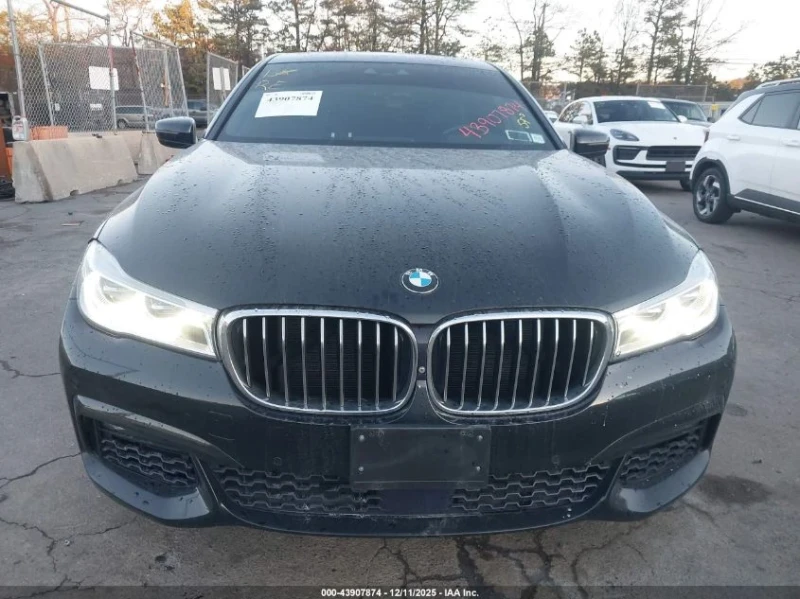BMW 750 i XDRIVE, снимка 11 - Автомобили и джипове - 53205733