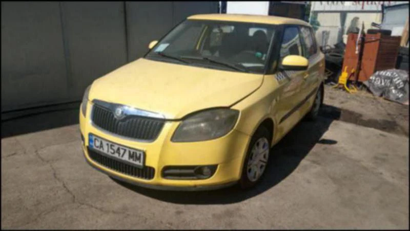 Skoda Fabia 1.2 hpi 6v, снимка 1 - Автомобили и джипове - 47056583