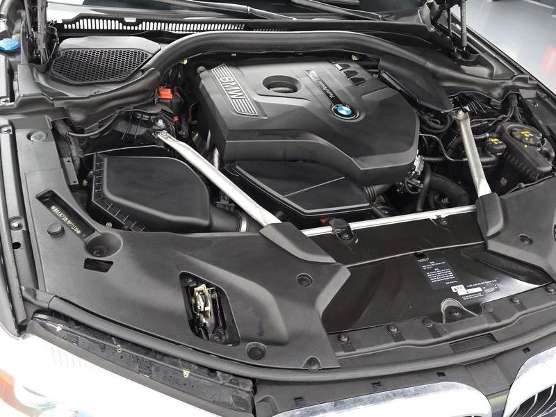 BMW 520 2.0 Automatic, снимка 17 - Автомобили и джипове - 55475571