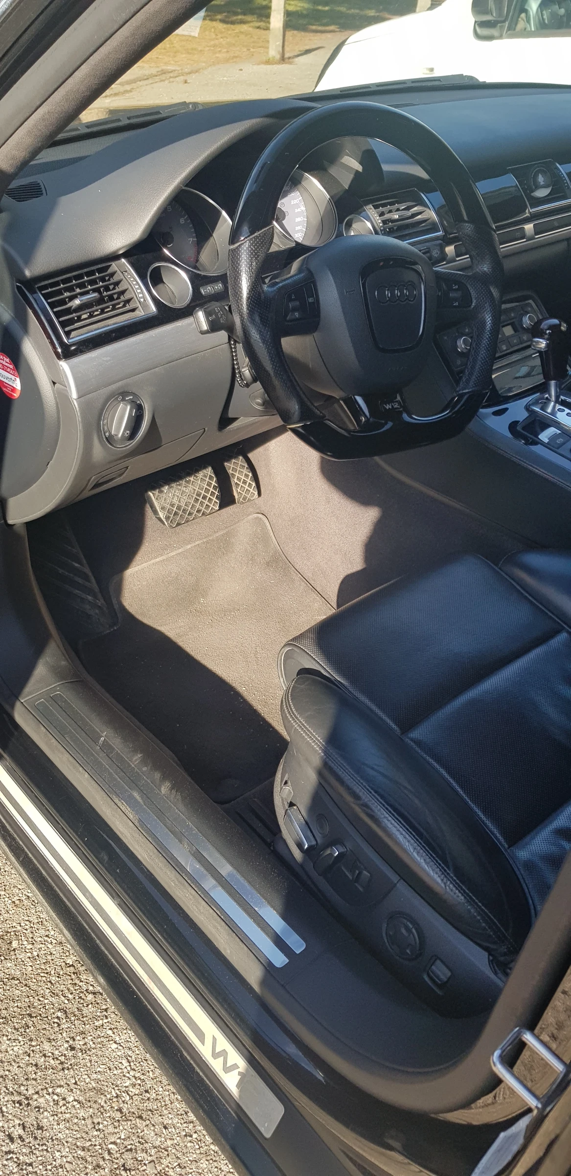 Audi A8 А8 Lang 6.0 W12 - изображение 6