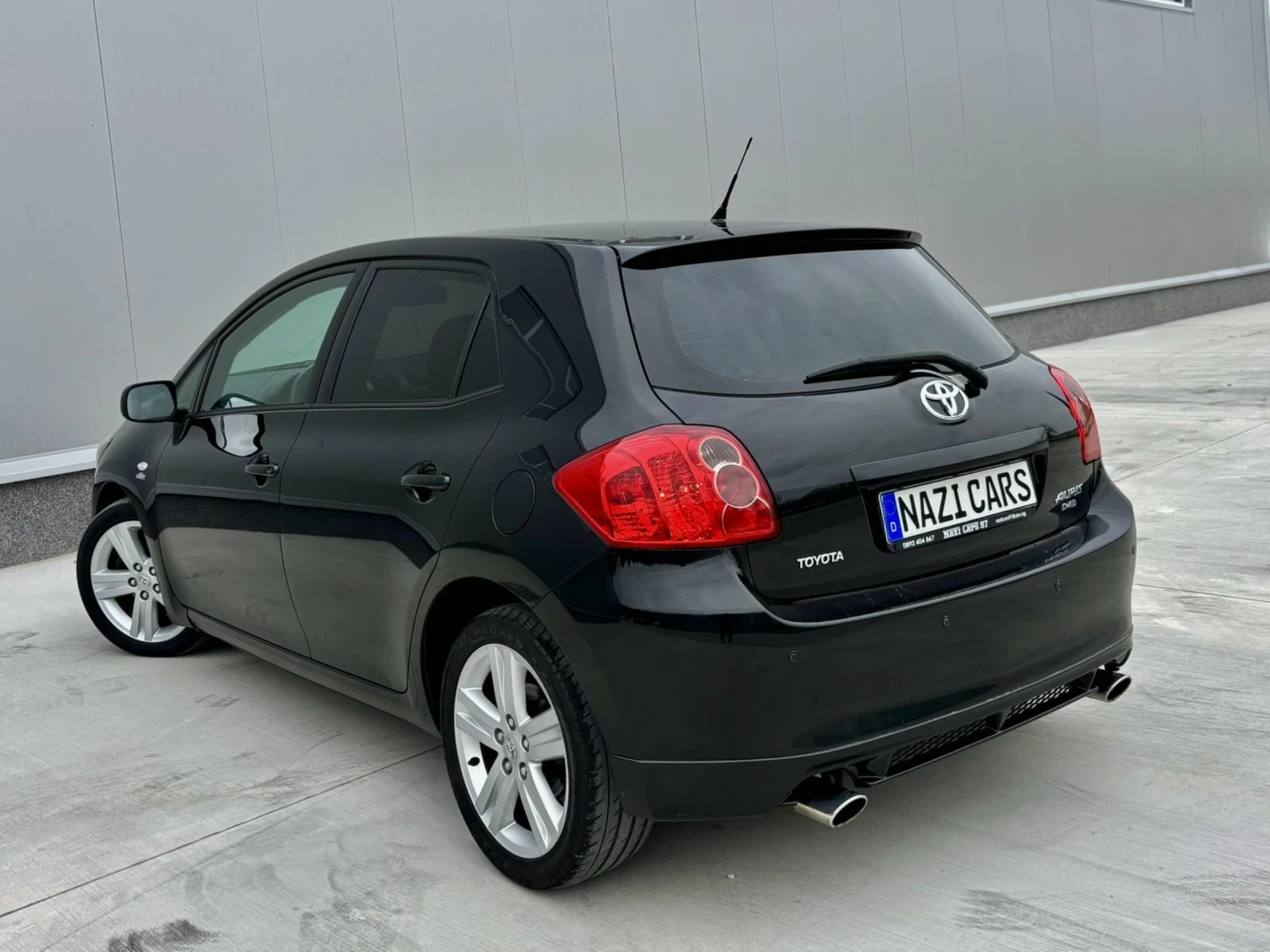 Toyota Auris 2.2 D-CAT/177 к.с./НАВИ/УНИКАЛНА - изображение 4