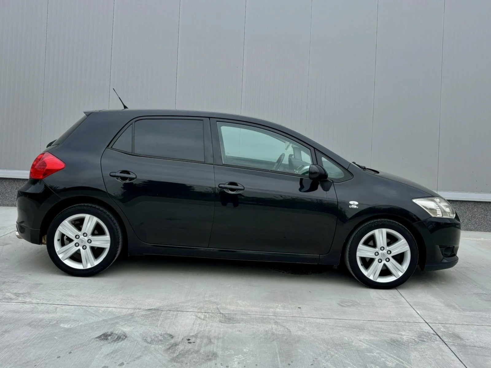 Toyota Auris 2.2 D-CAT/177 к.с./НАВИ/УНИКАЛНА - изображение 7