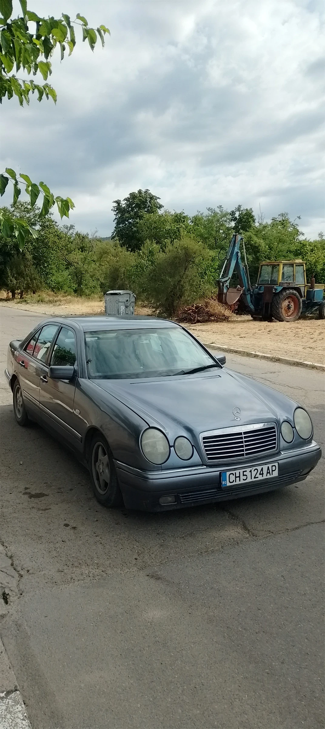 Mercedes-Benz E 220  - изображение 2