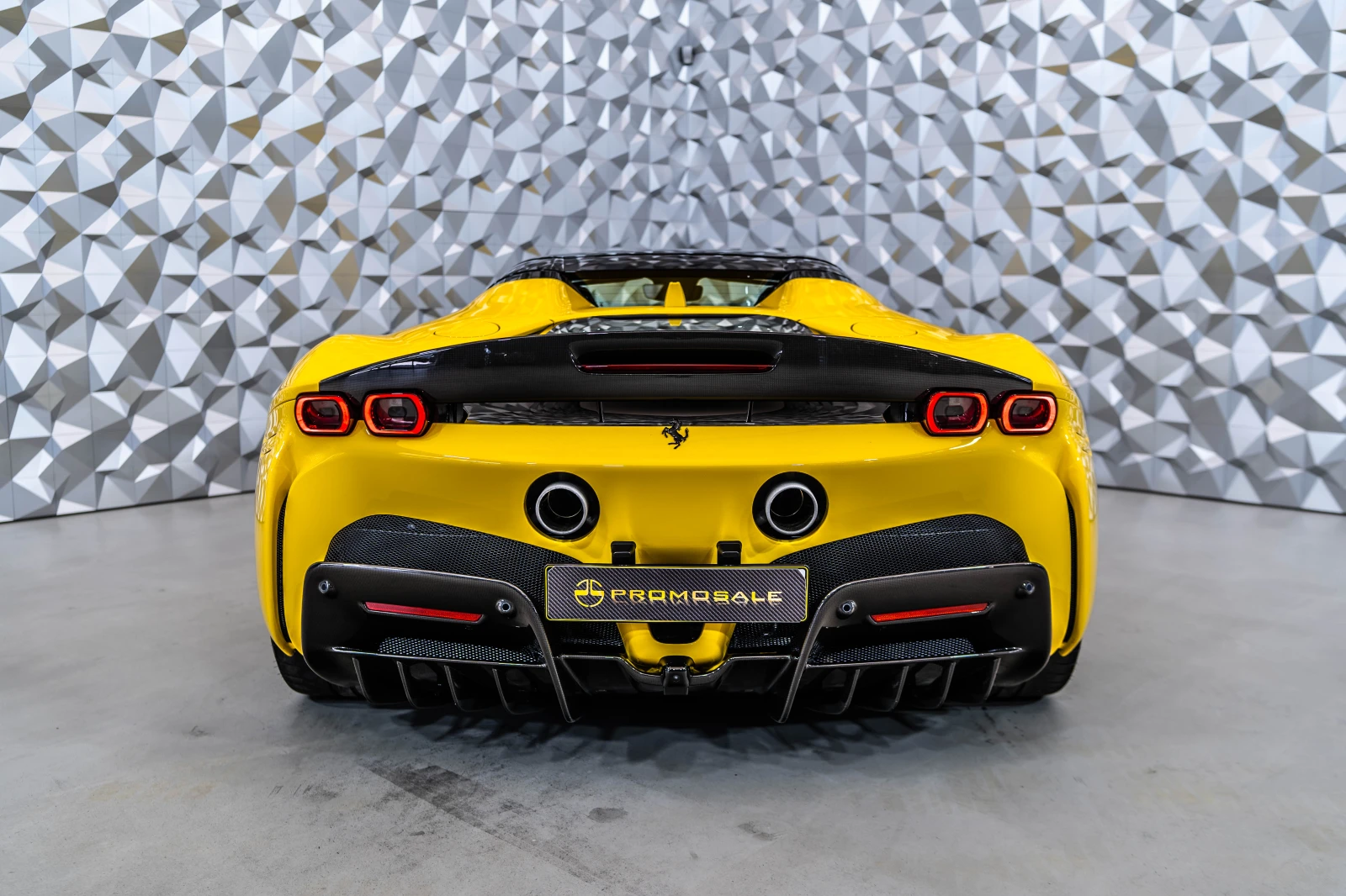 Ferrari SF 90 Spider Giallo Modena - изображение 5