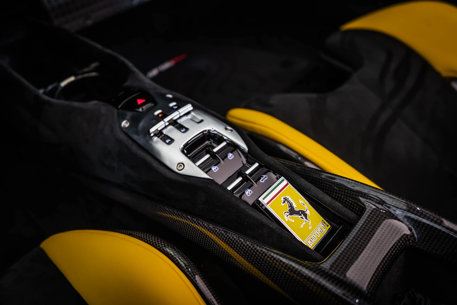 Ferrari SF 90 Spider Giallo Modena - изображение 9