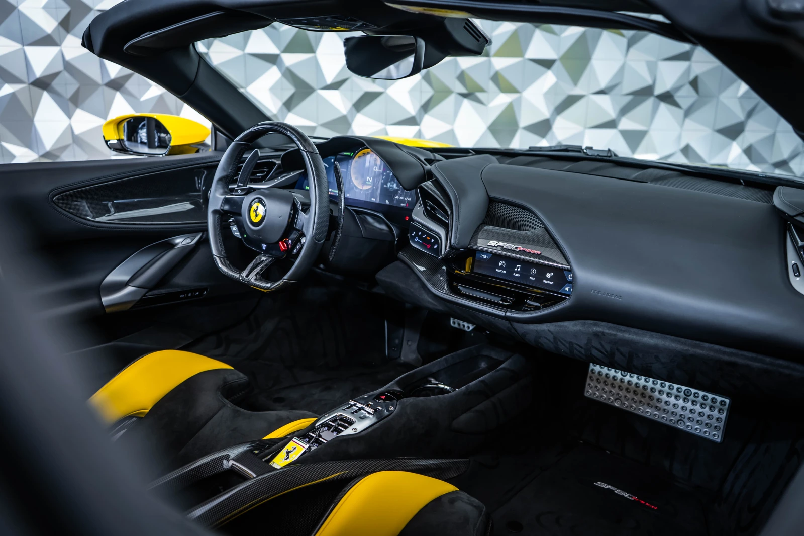 Ferrari SF 90 Spider Giallo Modena | Mobile.bg   14