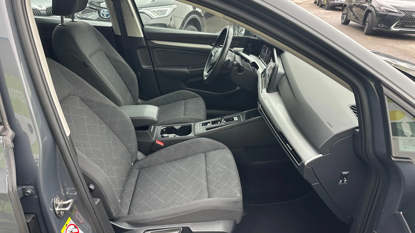 VW Golf 8 2.0 TDI / Automatic | Mobile.bg   11