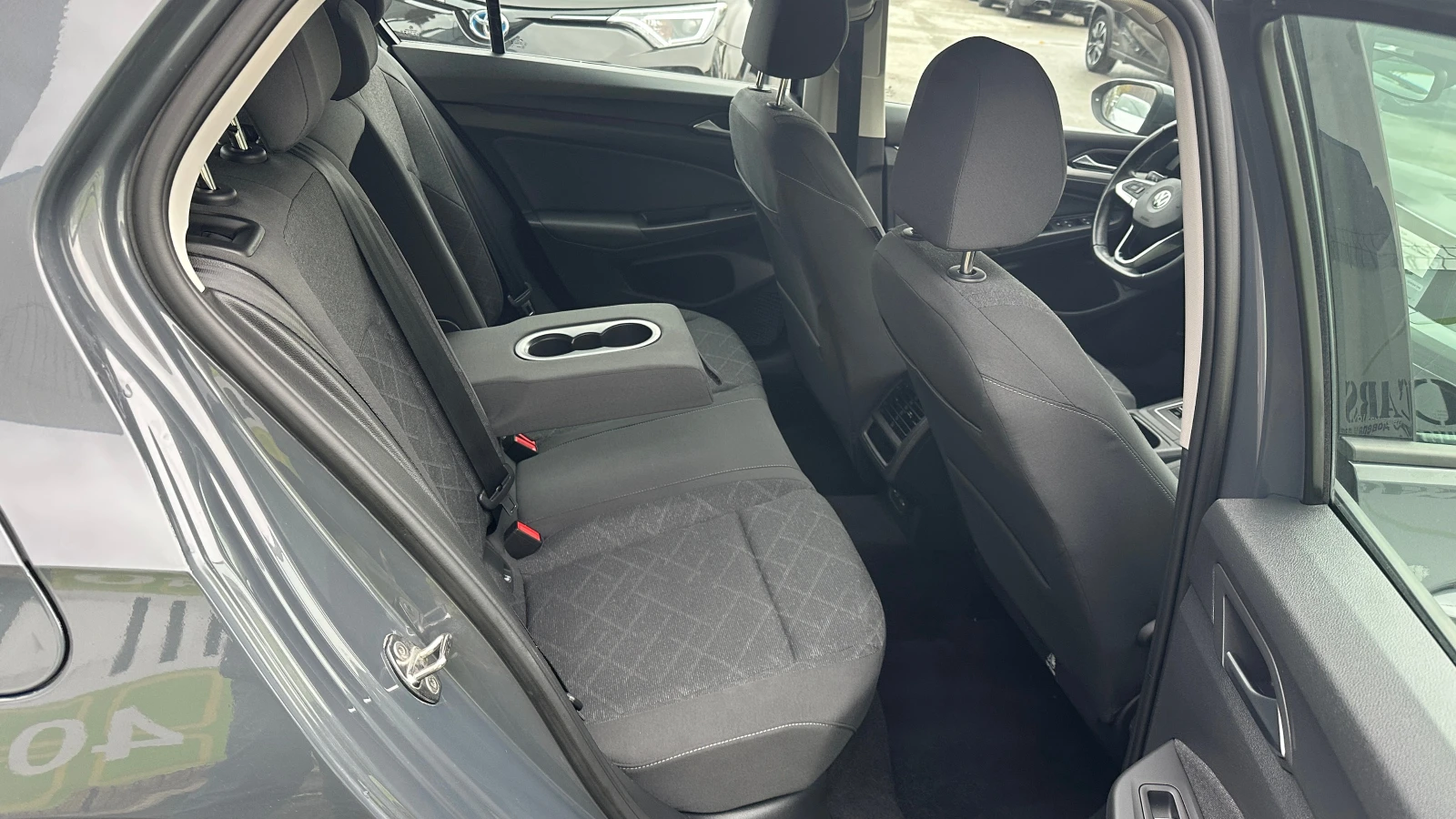 VW Golf 8 2.0 TDI / Automatic | Mobile.bg   10